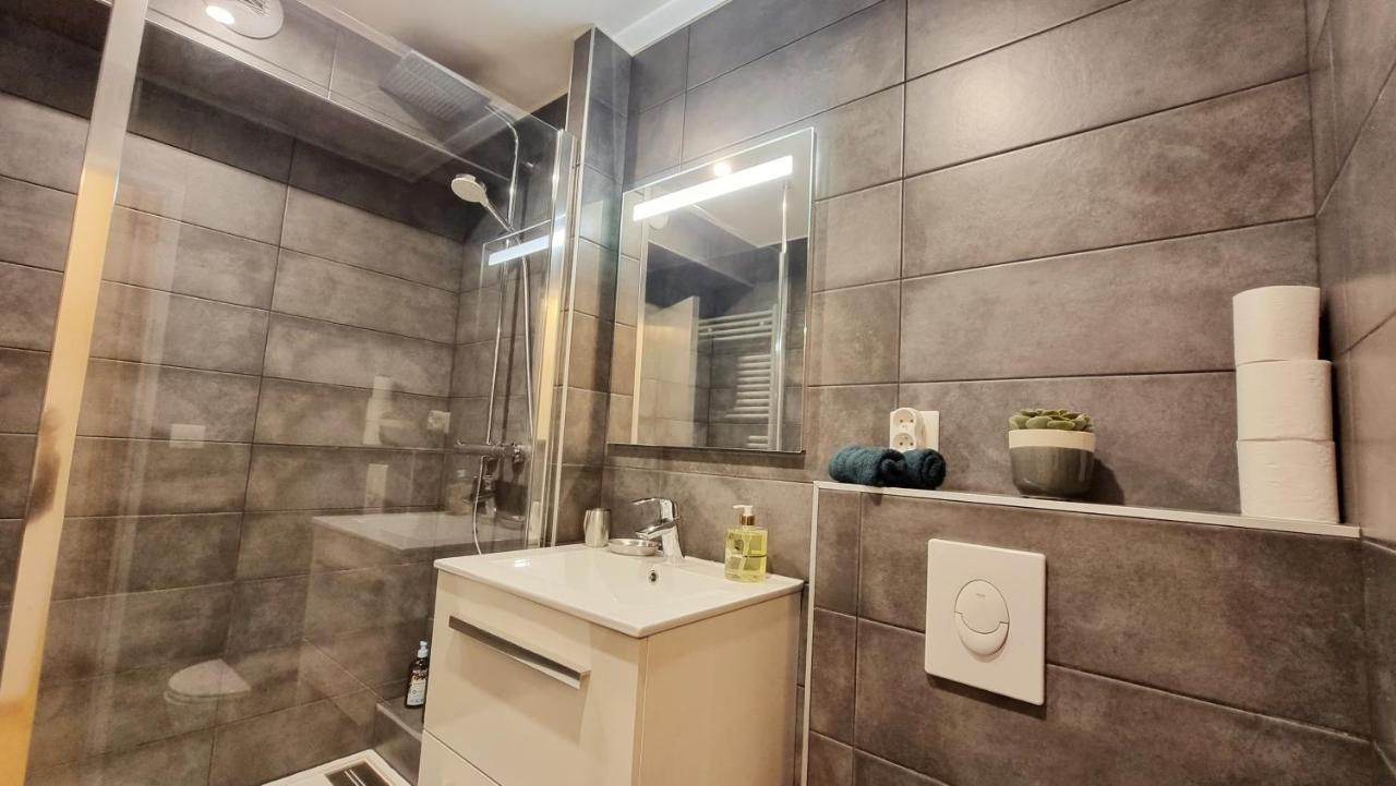 Le Smart - Parking - Terrasse - Wifi - Mulhouse - Relax Bnb Pfastatt Экстерьер фото